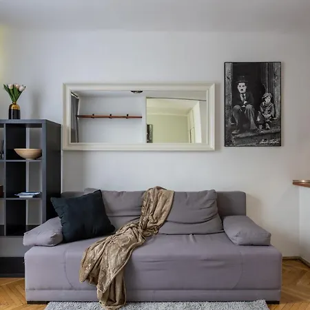 Cozy One Bedroom - Zelazna Apartament *